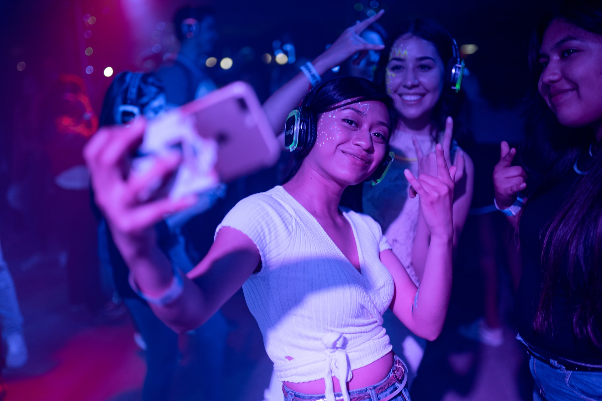 band-celebration-club-2240763.jpg